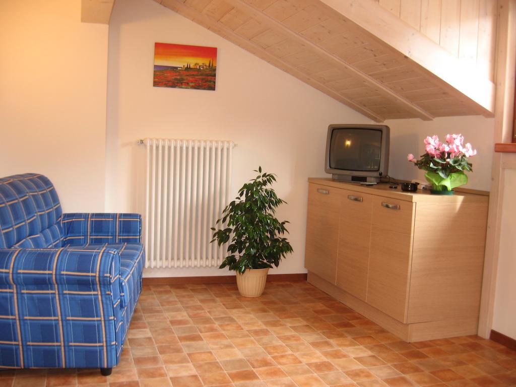 Casa Rondine Apartment Molveno Exterior photo